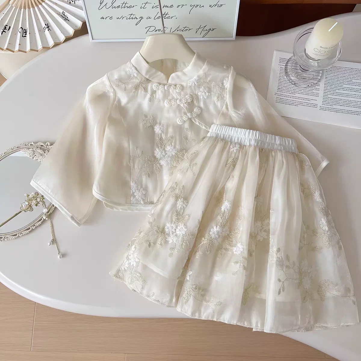 

Комплект Hanfu для девочек, детский Cheongsam с вышивкой в китайском стиле, короткий топ, полуюбка, комплект из двух предметов, древний