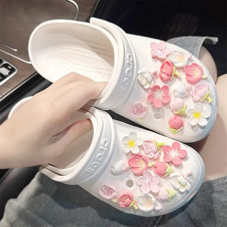 2024 Fashion Popular Charms for Petal and branch Shoe Buckle Cute Clogs Shoes Accessories Girl Sandals Decorative Party Gifts