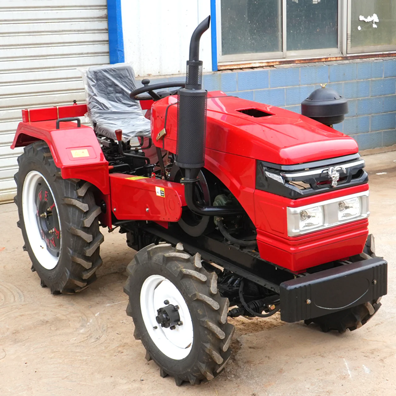 Mit Rasenmäher-, Bodenfräsen- und Kultivator-Zubehör, China 4x4 Kleiner Mini-Traktor, Geeignet für Landwirtschaft, Bauernhof und Gartenboden