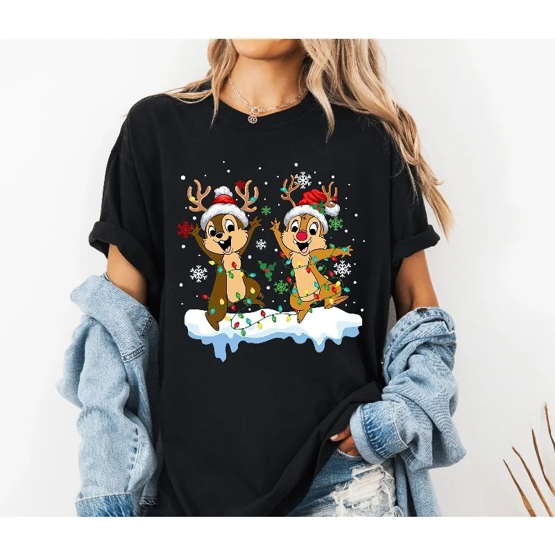

Disney Chititi Chipmunk Christmas Lights T-shirt Christmas Couple All Season Pure Cotton T-shirt Suitable for Both Men and Women