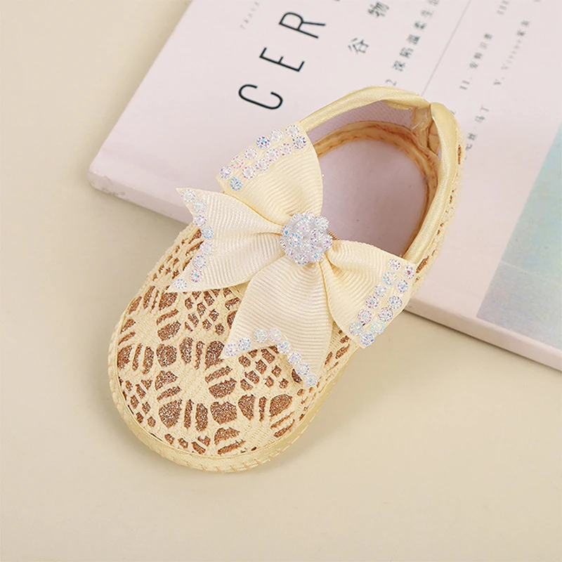 Suefunskry Baby Girl Cute Flats Mocassini con suola morbida antiscivolo Scarpe con fiocchi di strass Scarpe da passeggio casual per neonato