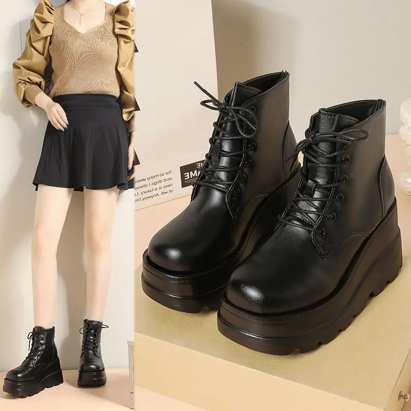 

2025 Autumn Hot Seller New High Heels, British Style Slope Heels Sponge Bottom Small Height Boosting Boot Women's Short Boots