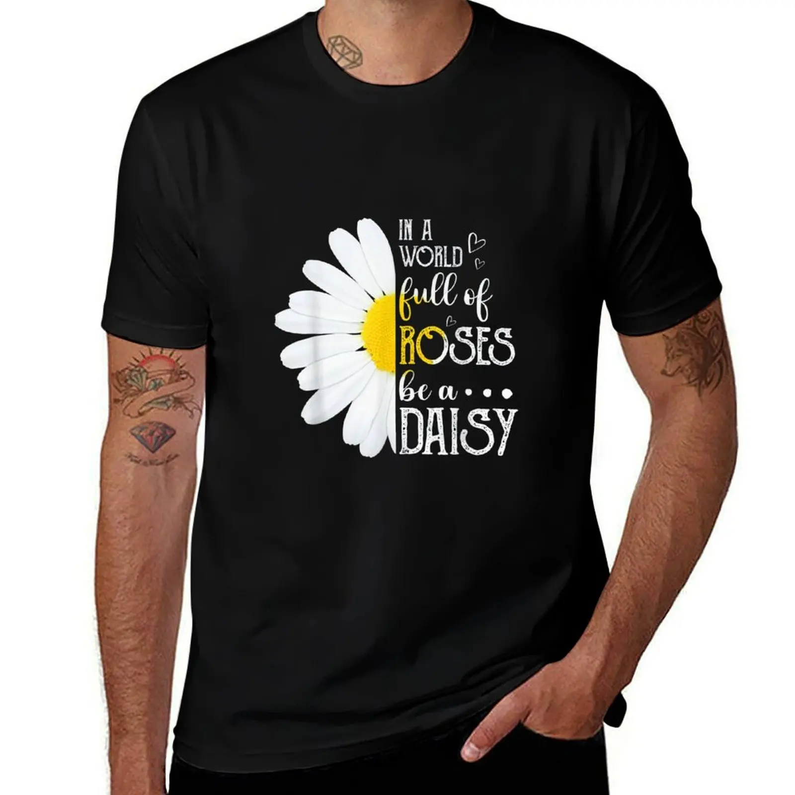 In A World Full Of Roses Be A Daisy TShirt122 T-Shirt Minimalist Plain Crew Neck T-Shirt