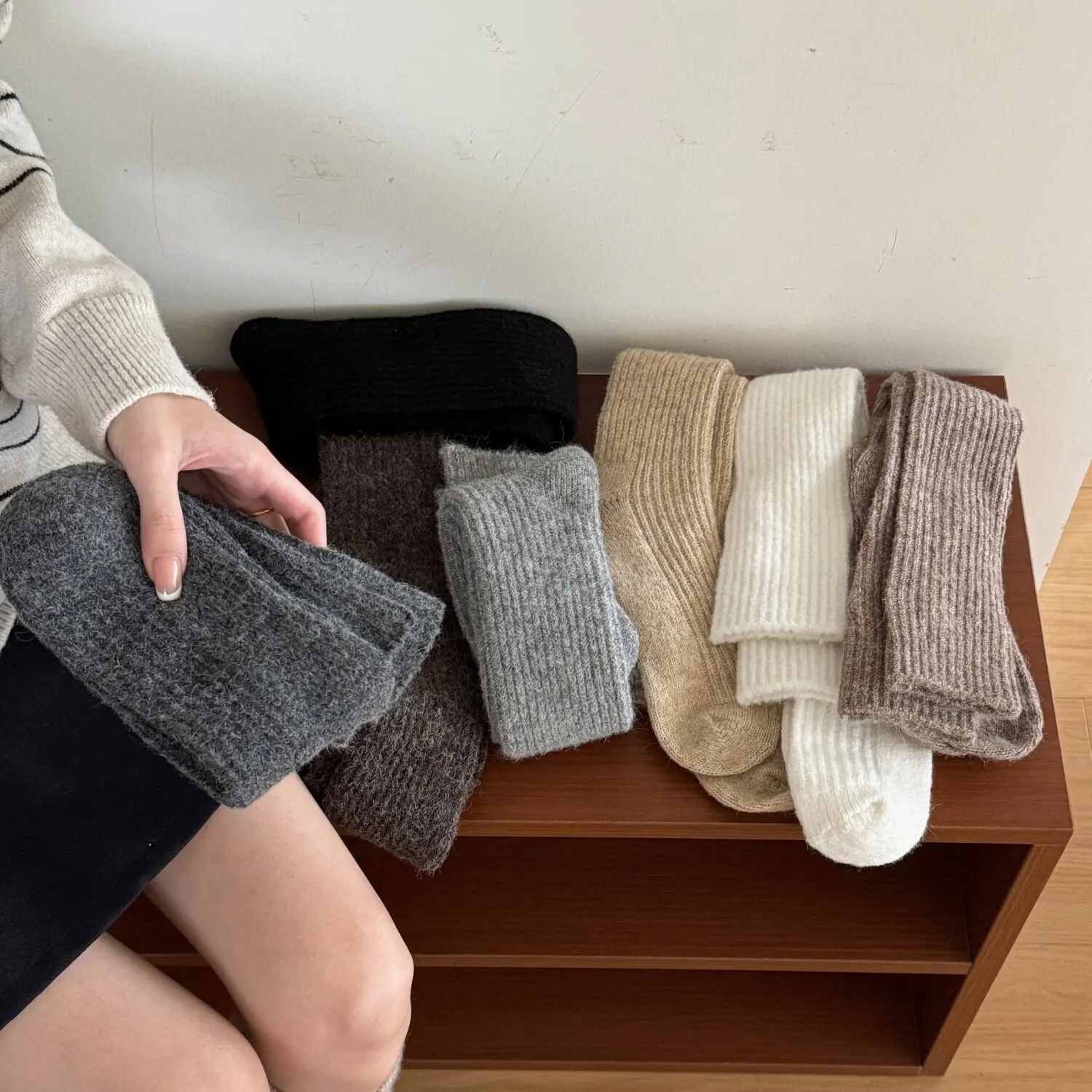 

SP&CITY Striped Thickness Thick Warm Pile Socks Women's Fashion Winter Wool Calf Socks Soft Casual Breathable Cashmere Socks