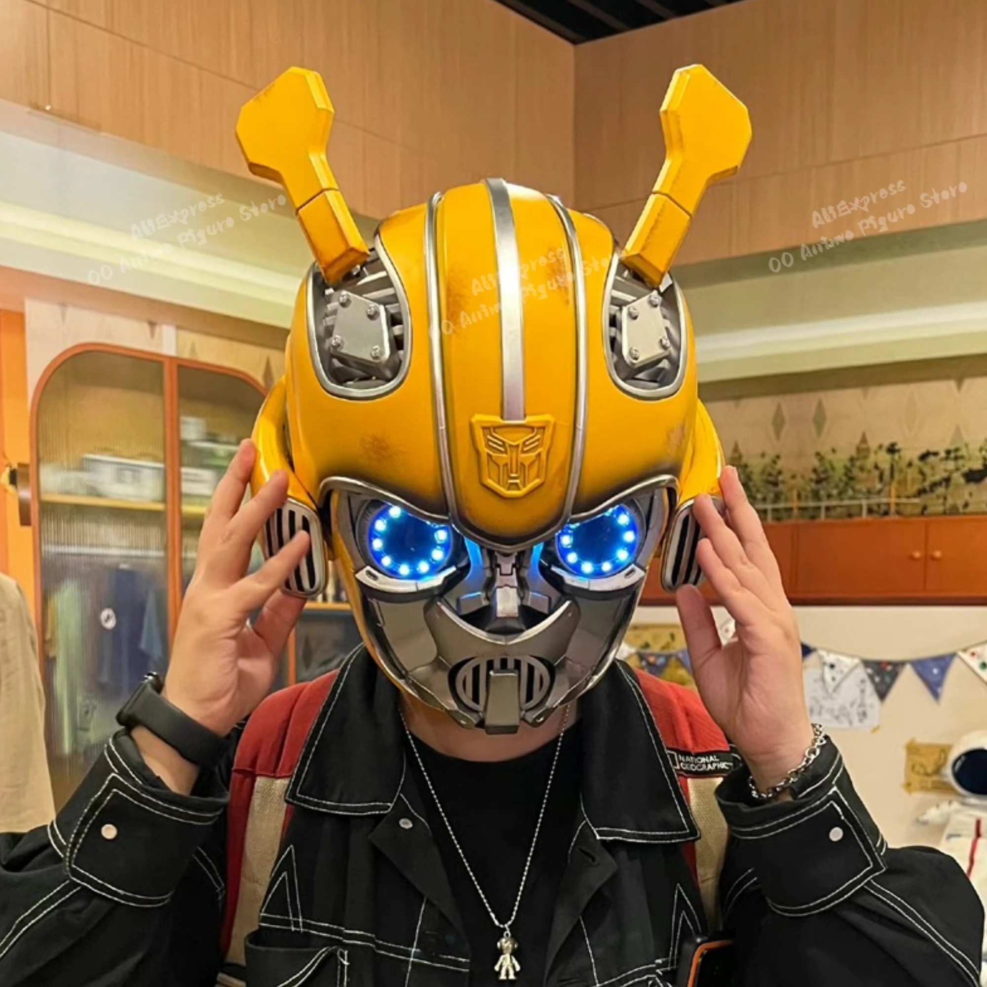 

Original Genuine Optimusprime Transformers Bumblebee Helmet 1:1 Wearable Face Changing With Speakers Model Ornaments Toy Gifts