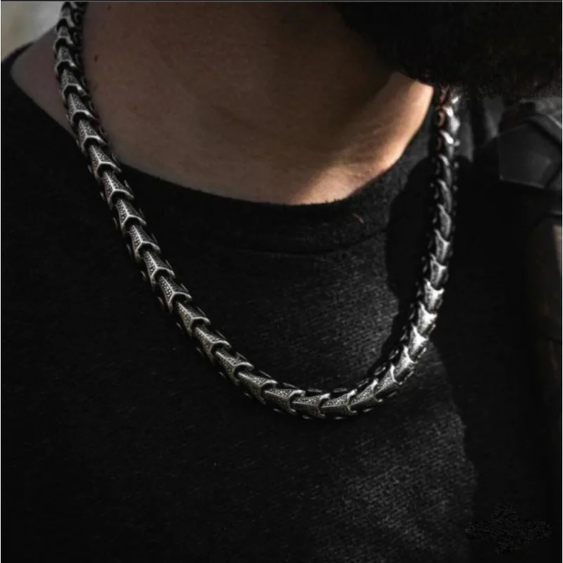 

‌Viking Style Dragon Scale Bone Necklace Stainless Steel Retro Norse Jewelry Mythology Amulet Viking Pendant Gift