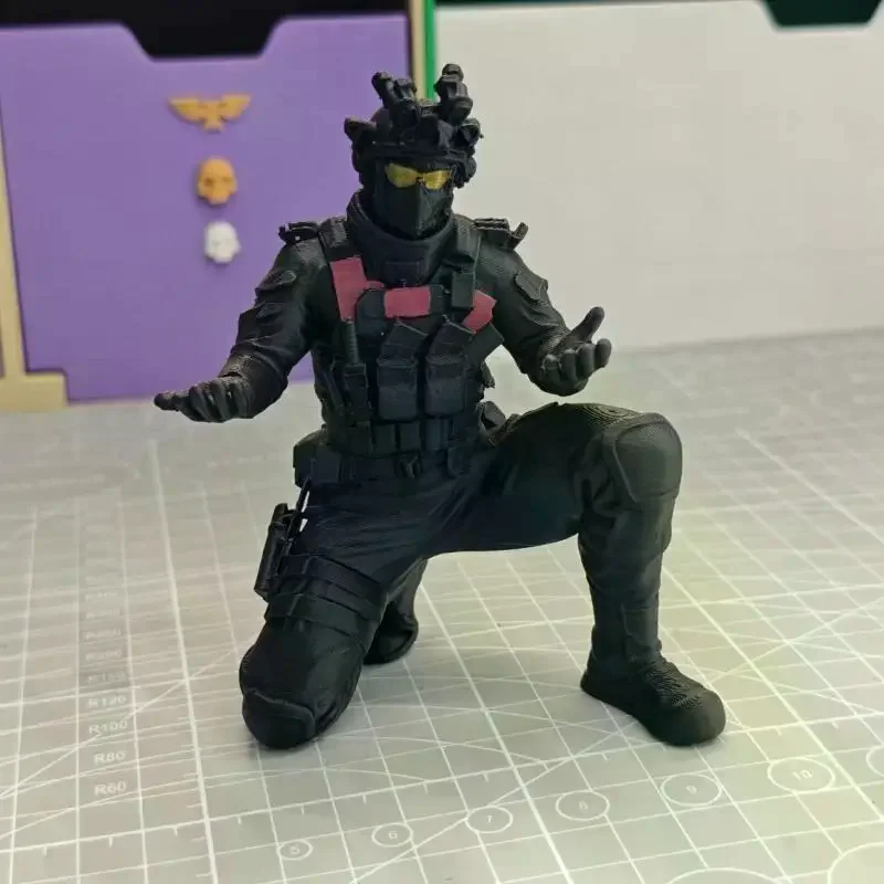 Soldier Pen Holder Special Forces Figure Plastic Warrior Ornament Stationery Pencils Desk Organizer Unique