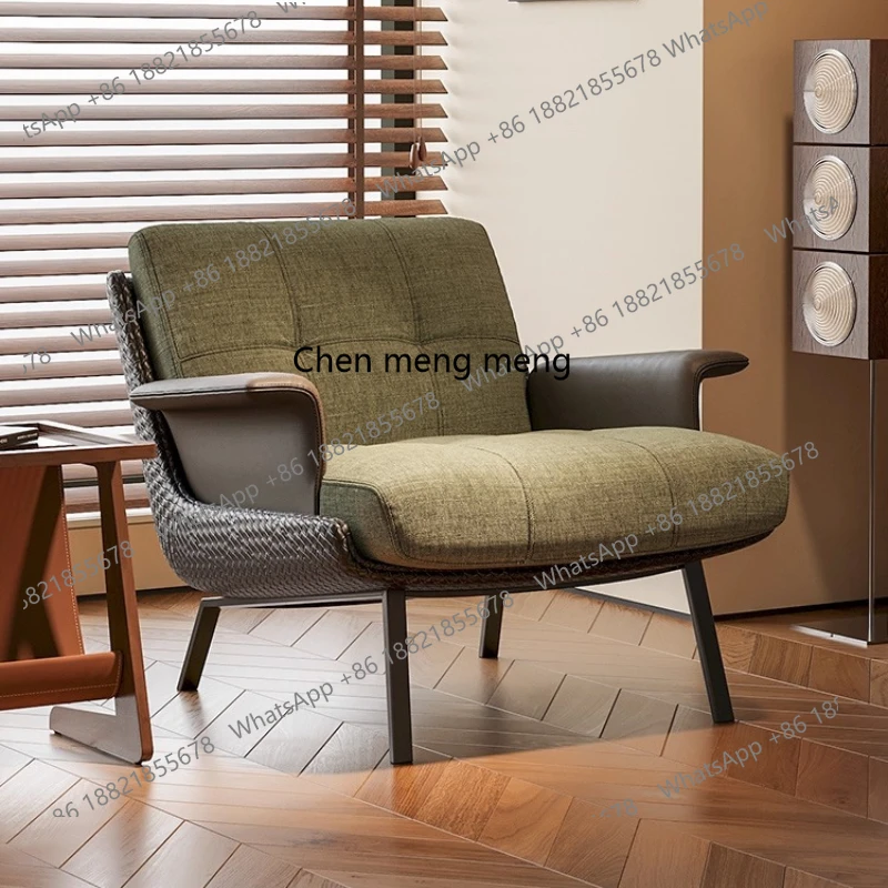 كرسي أريكة فردي على الطراز الإيطالي كرسي بذراعين للقراءة في غرفة المعيشة كرسي أريكة غير رسمي