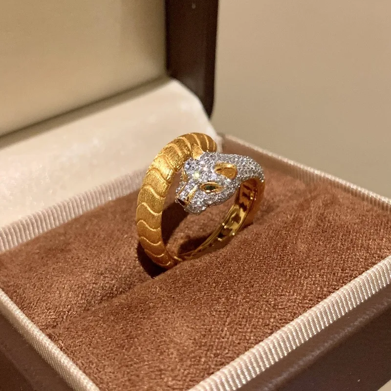 Light luxury high-end brushed full diamond leopard head rings for women retro luxury exquisite ring couple's jewelry gift