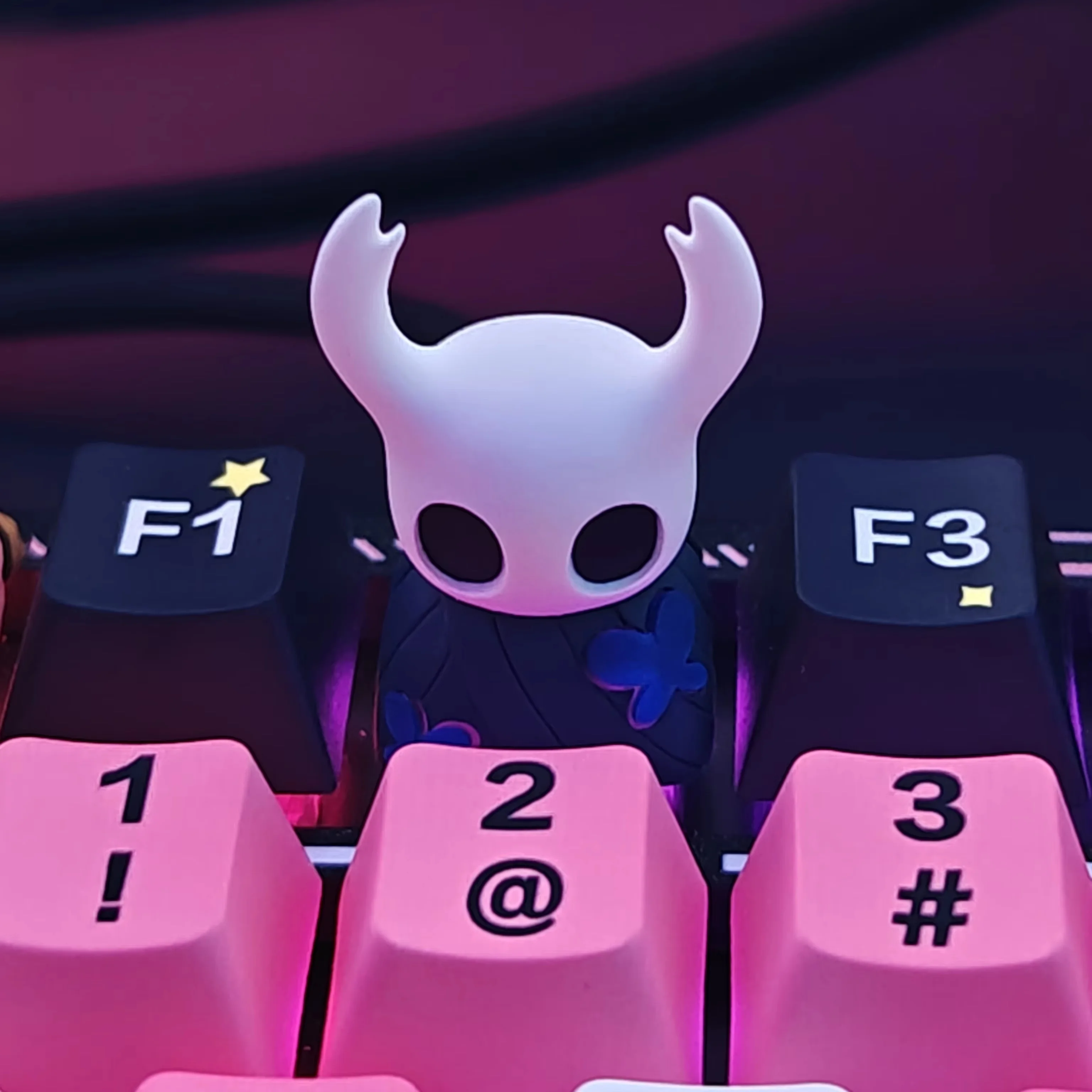 Hollow Knight Tastenkappe Lichtdurchlässiges Harz Mechanische Tastatur Zubehör Anime Individualisierte Esc Niedliche Persönlichkeit Einzelne Tastenkappe