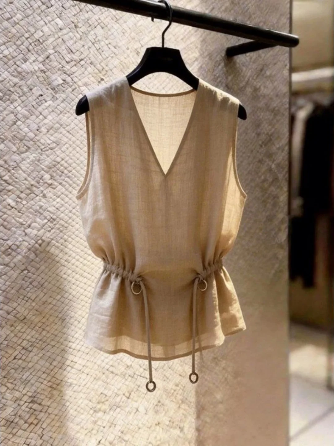 Women's V-Neck Gathered Waist Tie-Detail Sleeveless Vest Summer 2026 Fashion Trend Breathable Short Style Pure Color Top