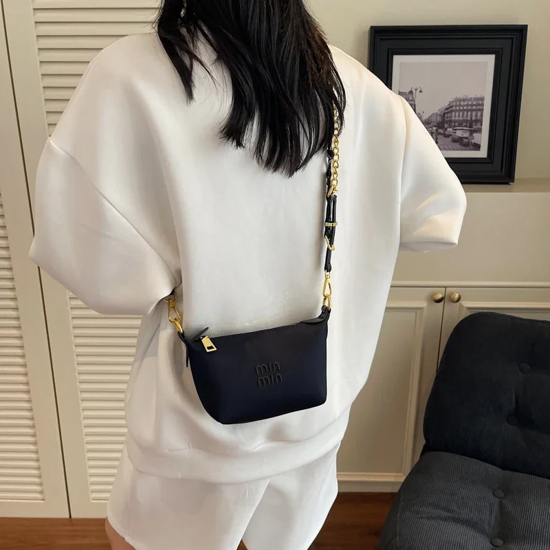 

Trendy Fashionable Simple Diaper Bag Letter Logo Casual Leather Crossbody Bag Large Capacity For Women Stylish Commuter