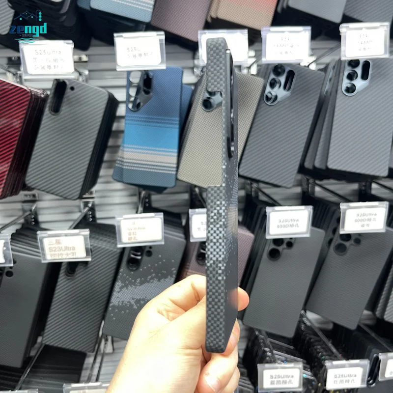 Etui magnetyczne do telefonu Samsung Galaxy S25 Ultra 1500D z włókna aramidowego (kevlar) w kolorze czarnym - ultracienkie i odporne na zarysowania