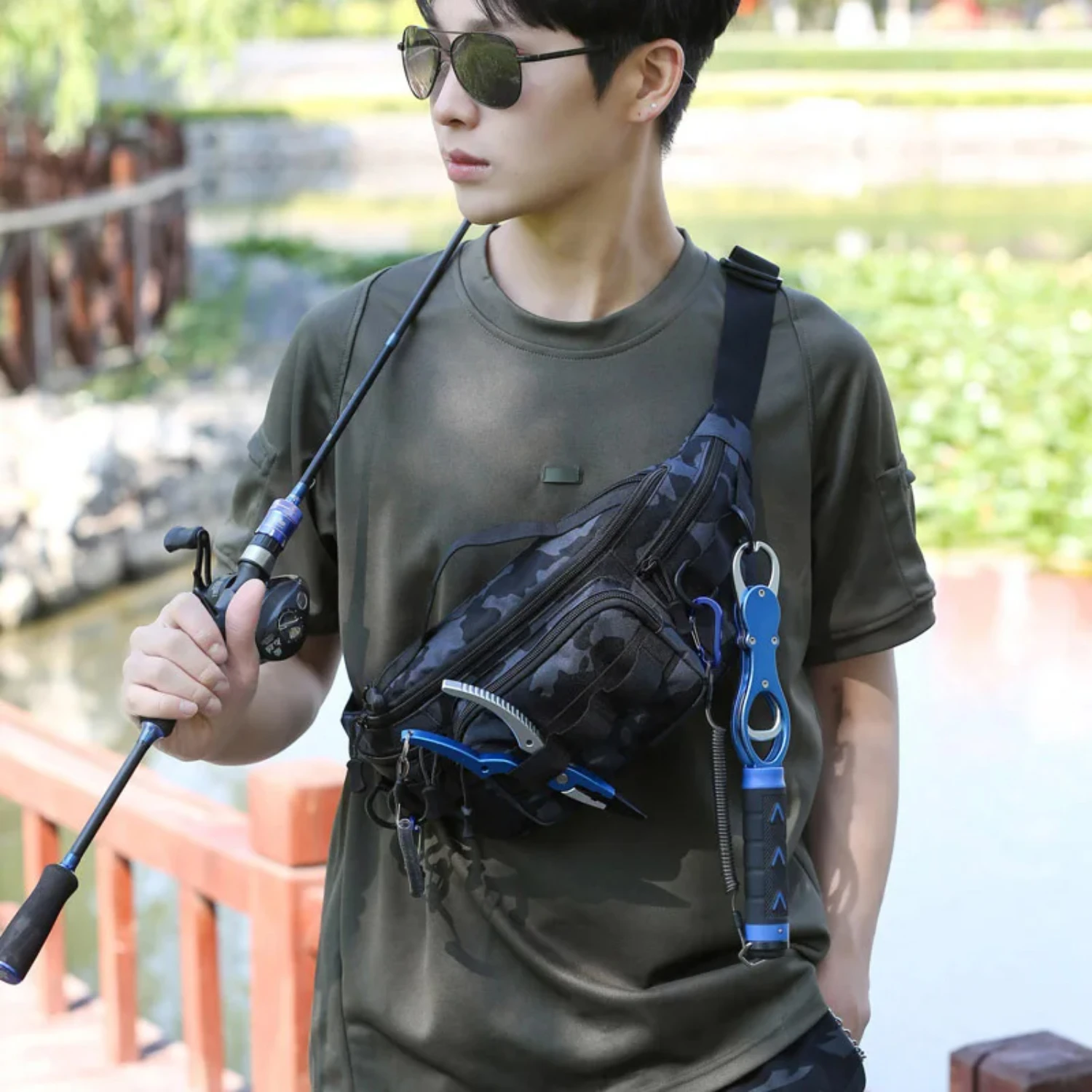 SXHWC Durable, Large Capacity Waterproof Men's Military Tactical Molle Waist Chest Fishing Lure Fanny Pack Backpack for Outdoor 