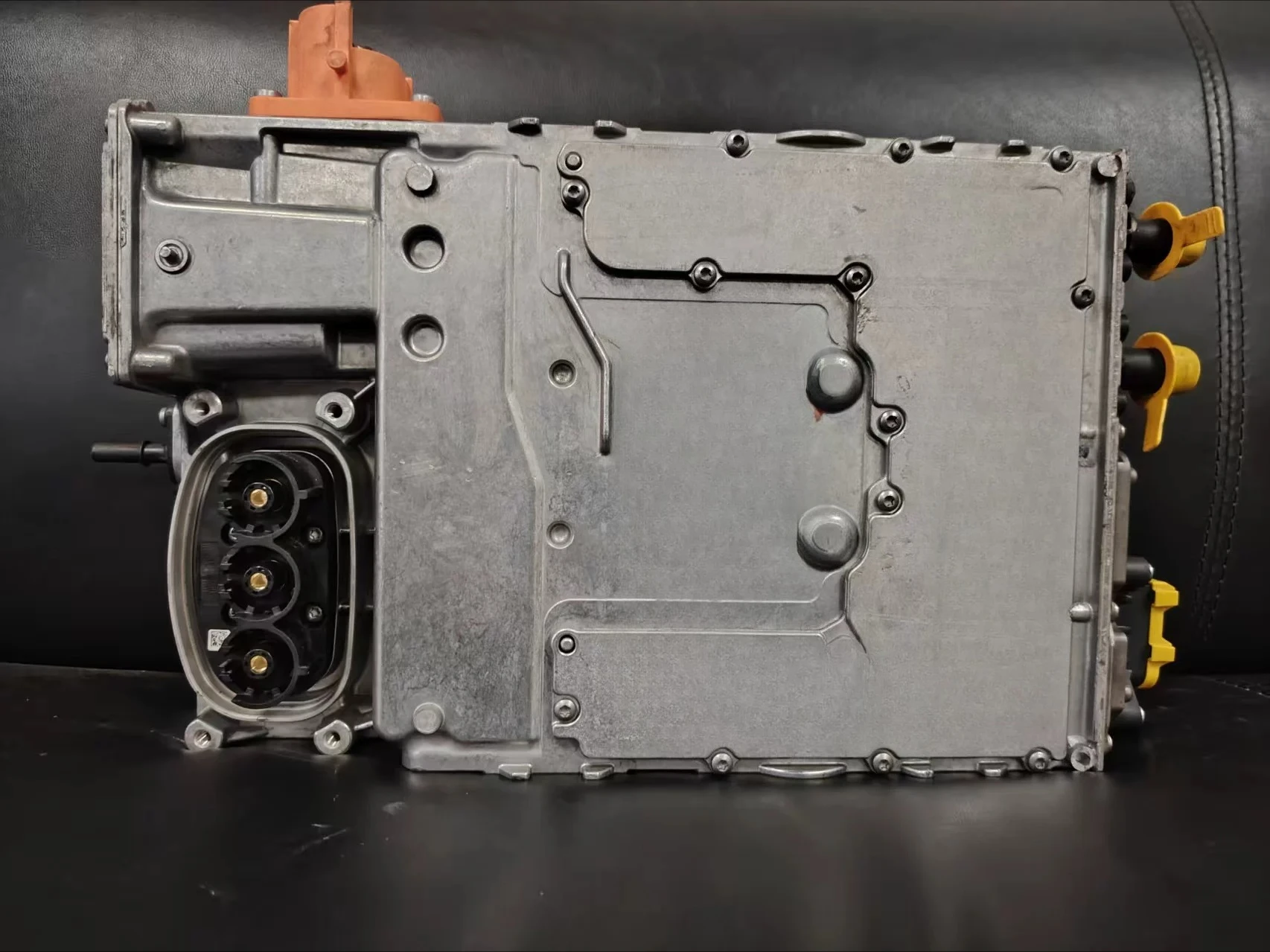 Range Rover Plug-in Hybrid P400e Disassembly Inverter, Power Conversion Controller, Package Tested