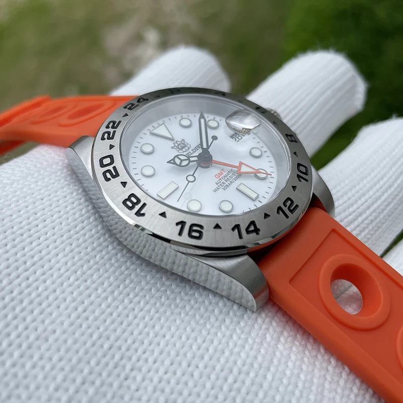 STEELDIVE Männer Automatische Uhr 41MM GMT Sport Mechanische Armbanduhr Taucher 30ATM Wasserdicht Leuchtende Stahl Lünette NH34 Sapphire