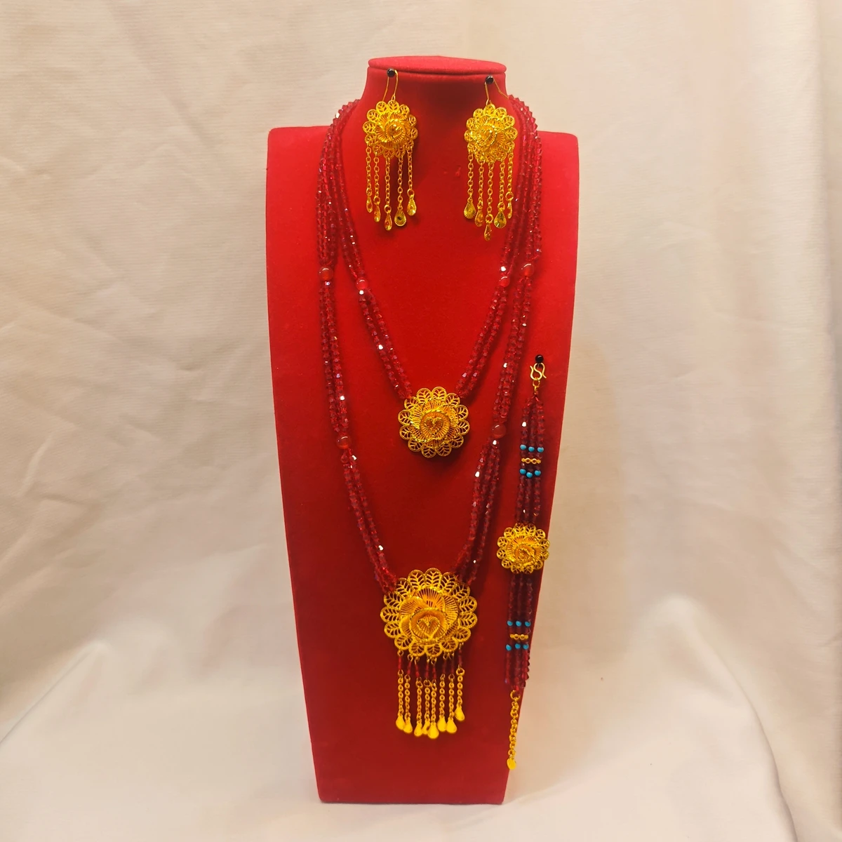 

Новый модный ювелирный набор из Дубая (ЕС): позолоченные 24-каратным золотом ожерелье, серьги и браслет — изысканный комплект для помолвки и вечеринок для влюбленных