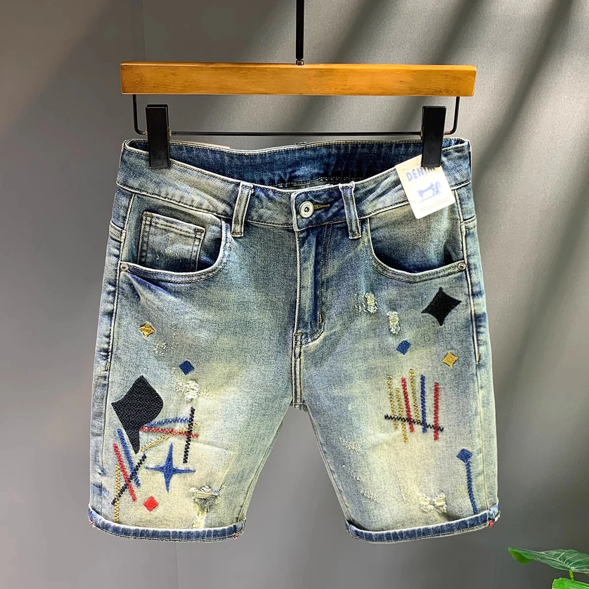 Men's Embroidered Denim Shorts Light Blue Distressed Washed Streetwear Retro Graffiti Minimalist Five Quarter Pants