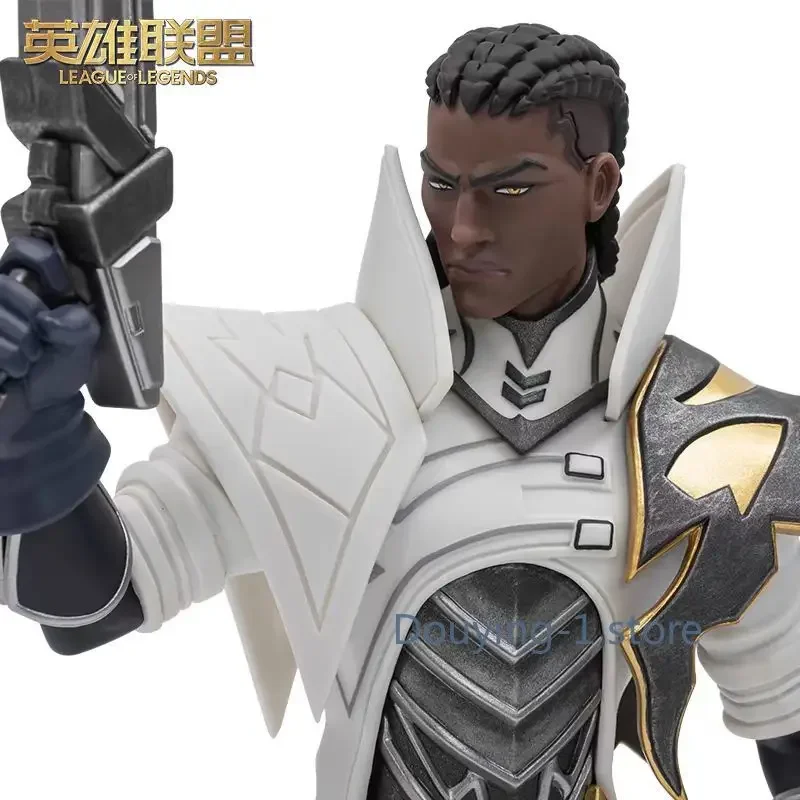 

В наличии League of Legends LOL, Lucian, Medium Sculpture, игровая периферийная фигурка, настольное украшение;