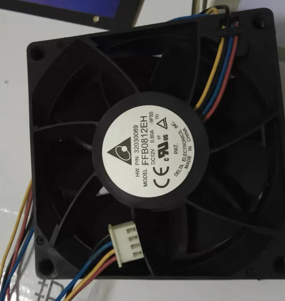 New 8025 FFB0812EH 12V 0.8A 8CM PWM 4-wire temperature control high airflow/high speed fan 8cm