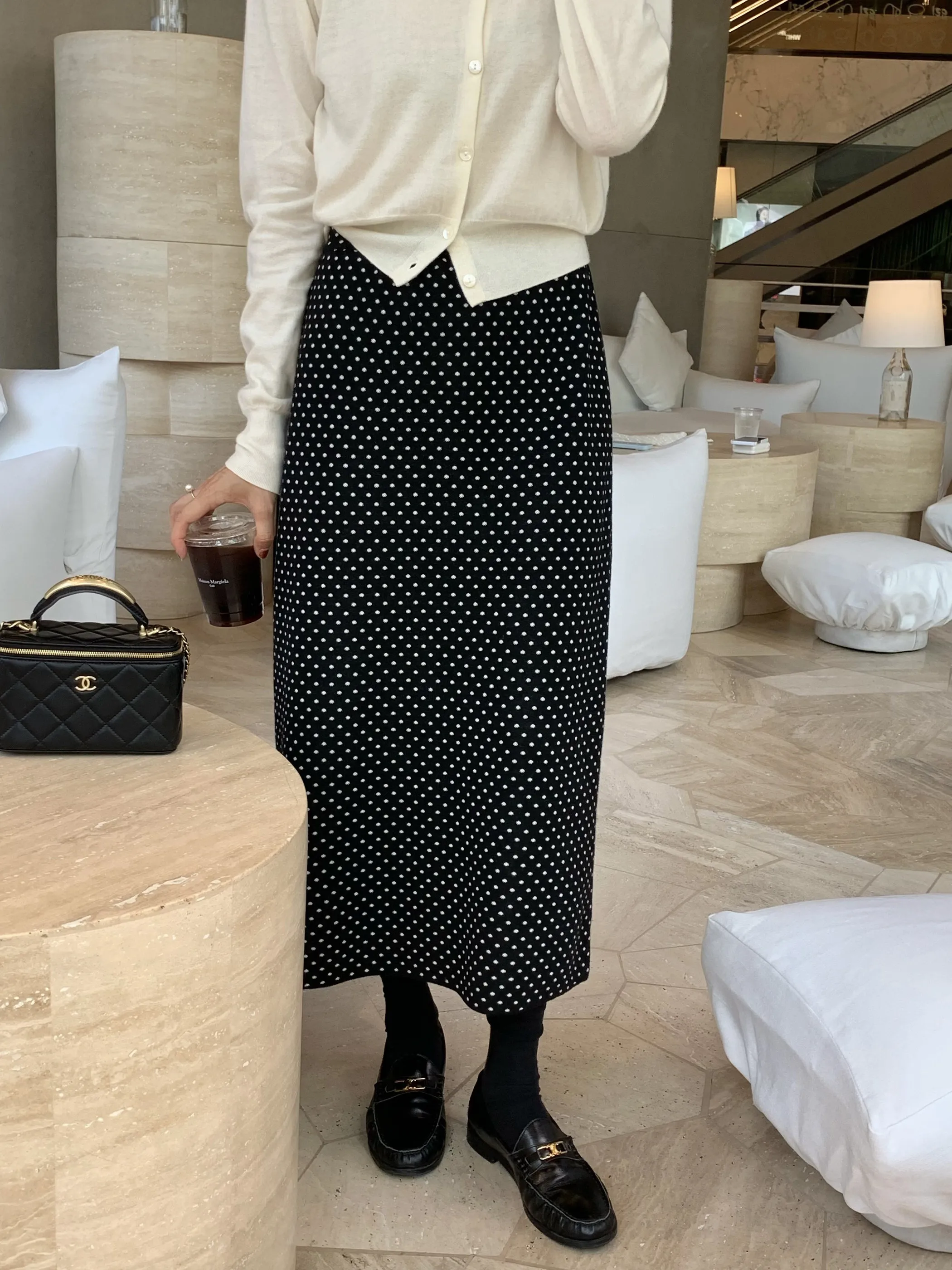 

Корейская вязаная шерстяная юбка Sunny Home в горошек, универсальная, стройнящая, миди, в стиле Aosphere