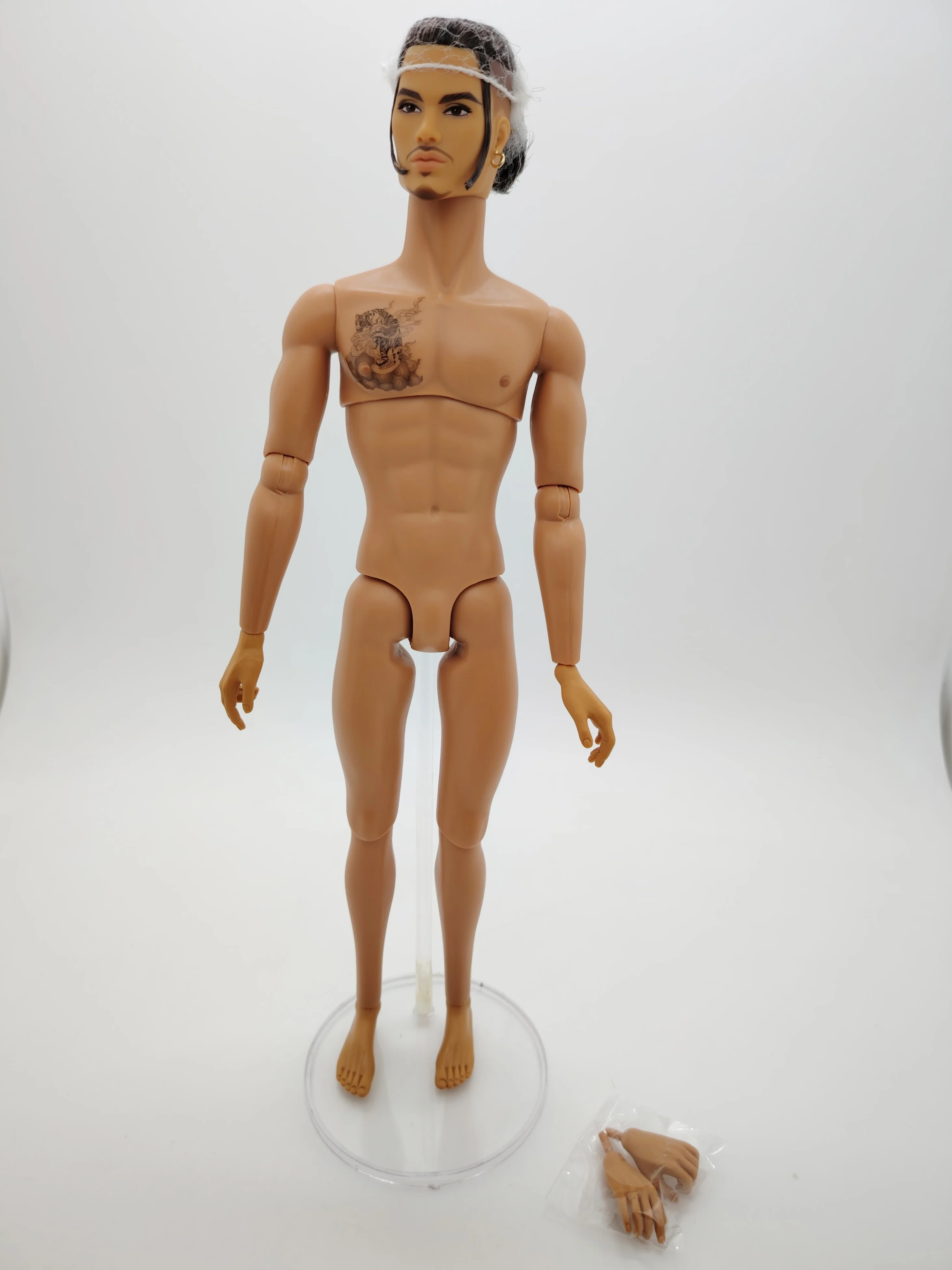 

Fashion Royalty The Monarchs Power Workout Tenzin Dahkling New Hispanic Skin 1/6 Scale Male Nude Doll