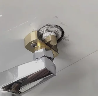 Universal Curved Corner Joint, Shower Faucet, Diameter Curved Foot Eccentric Extension Curved Foot Screw Conversion Accessories