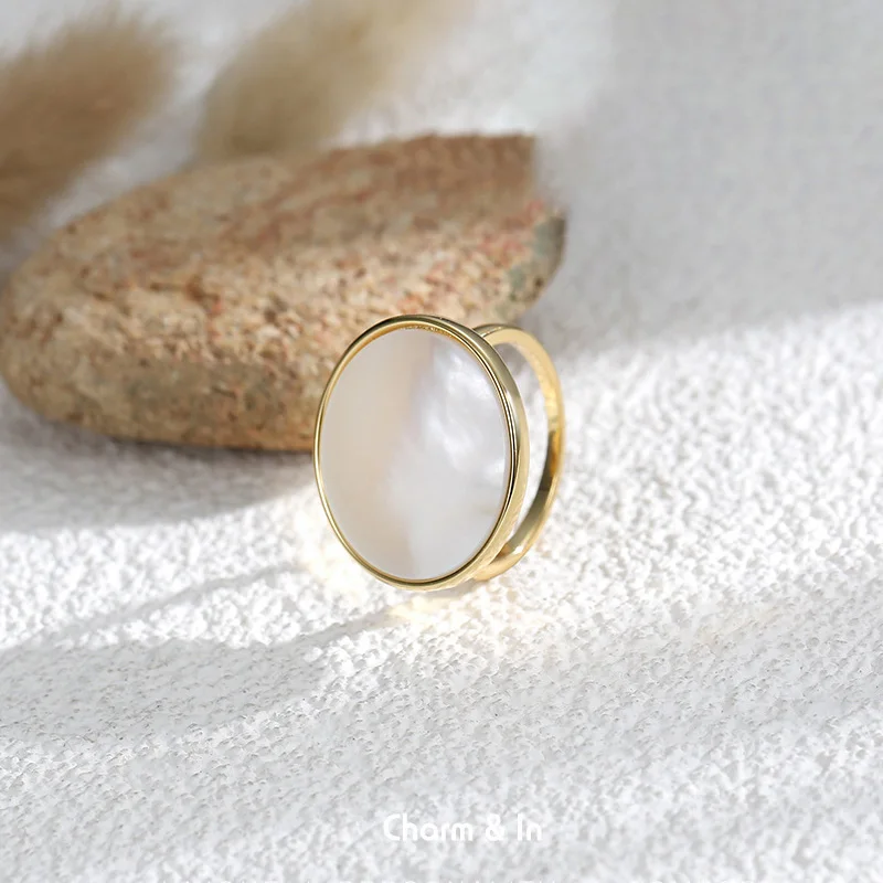 French Retro Simple Natural Shell Stone Round Ring for Woman Fashion Temperament Knuckle Ring Index Finger Ring Girl Jewelry