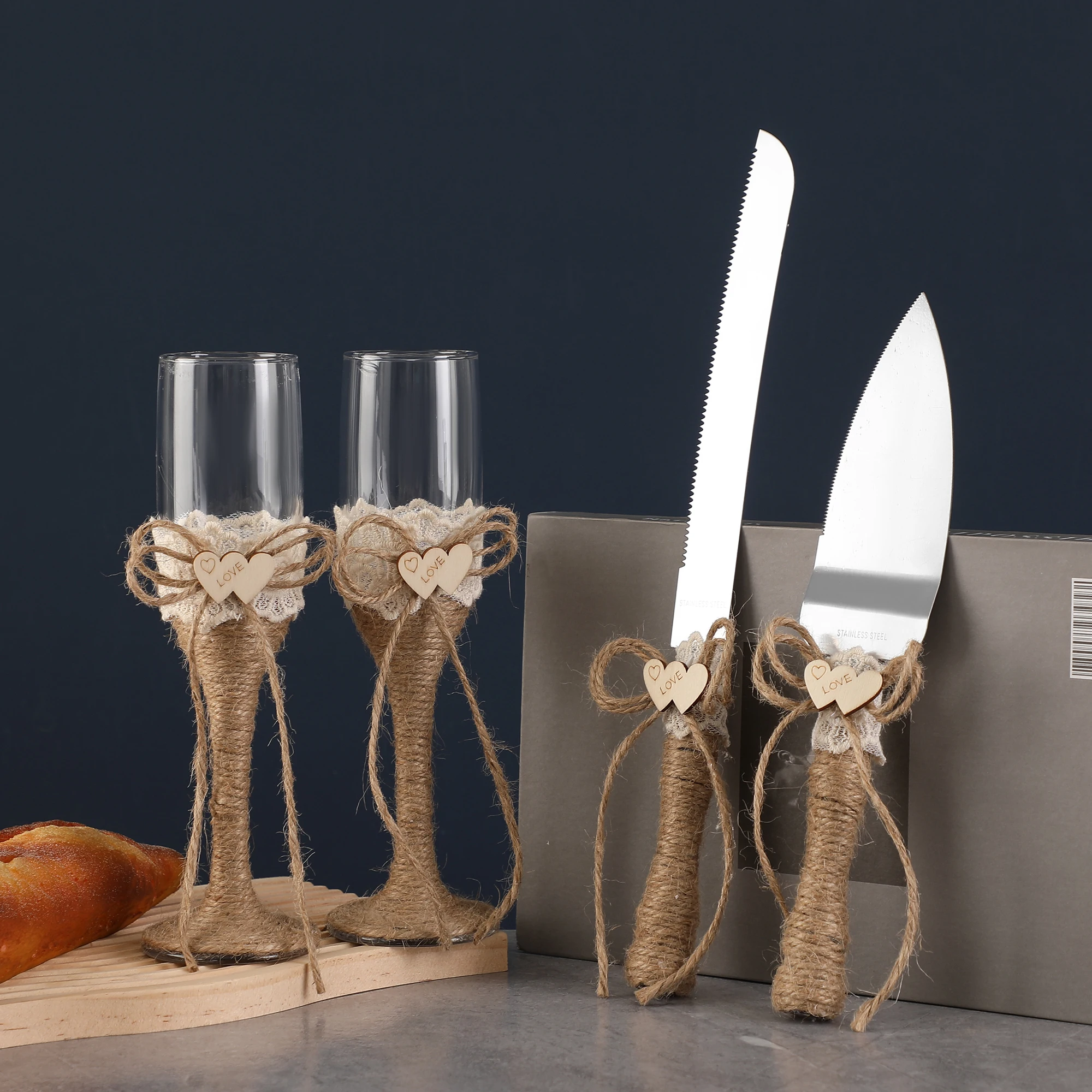 Estilo occidental nuevo doble corazón amor copa de pie alto banquete copa de vino tinto cuchillo y cuchara conjunto caja de regalo