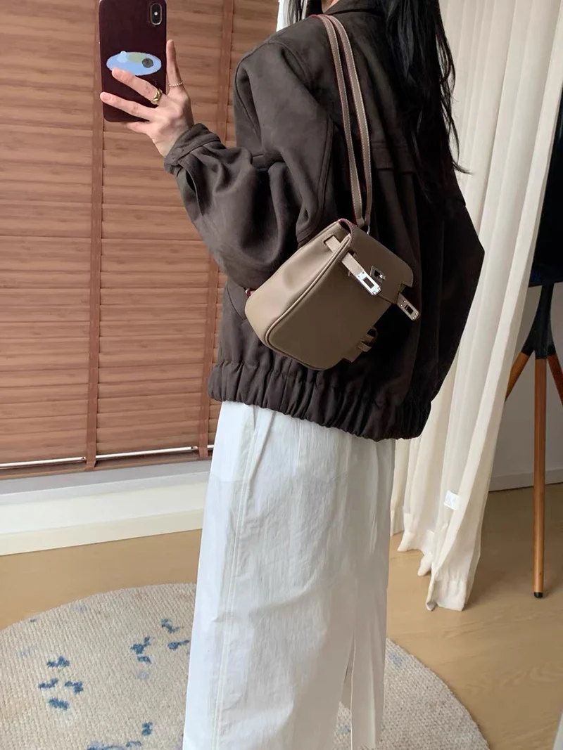 

Spring 2025 Women's Cute Bapa Versatile High-End Dual-oulder Bag Sle PU Soft Surface Faion Bag