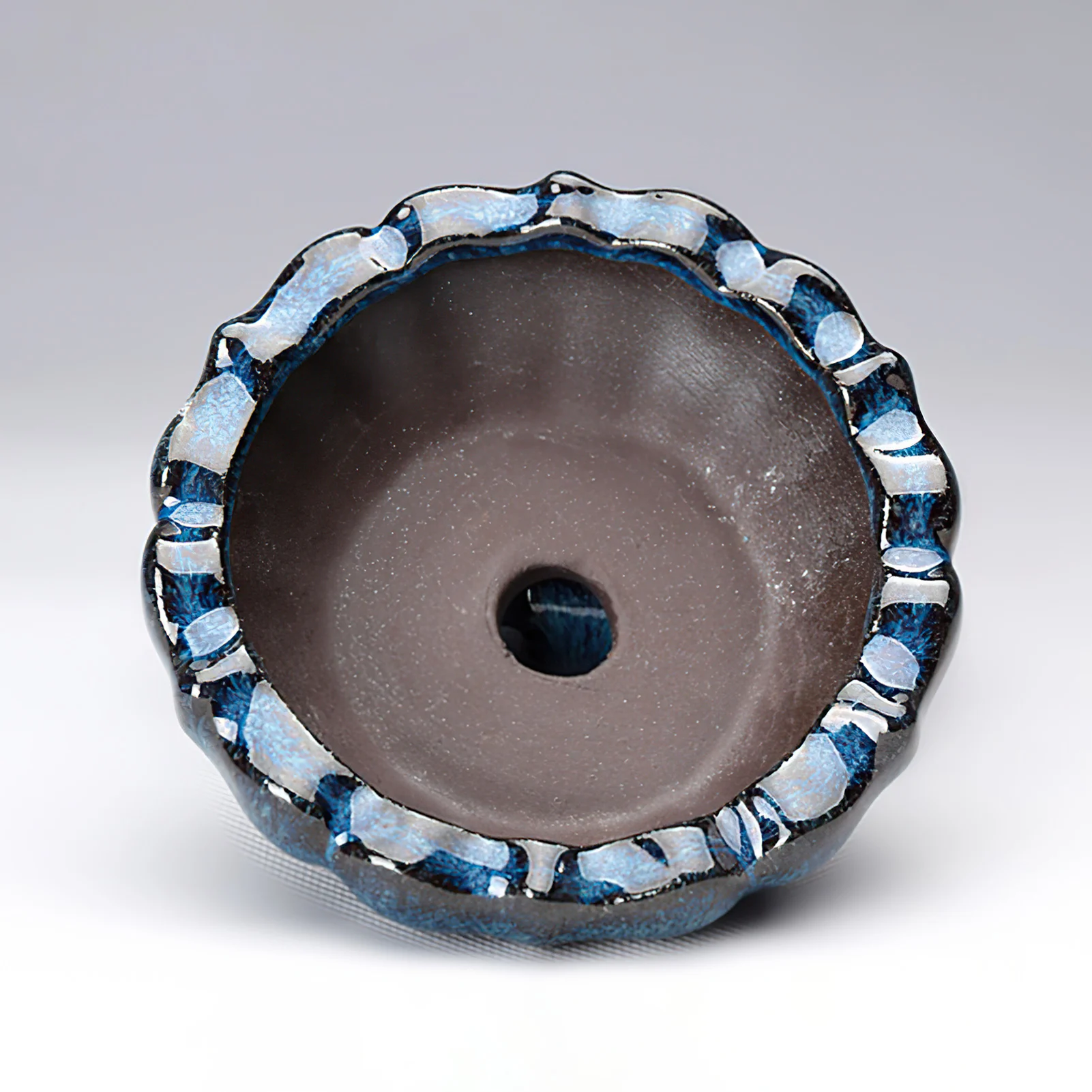 

Ceramic Succulent Flower Pot Drain Holes to Remove Excess Water Design for Indoor and Outdoor Plants