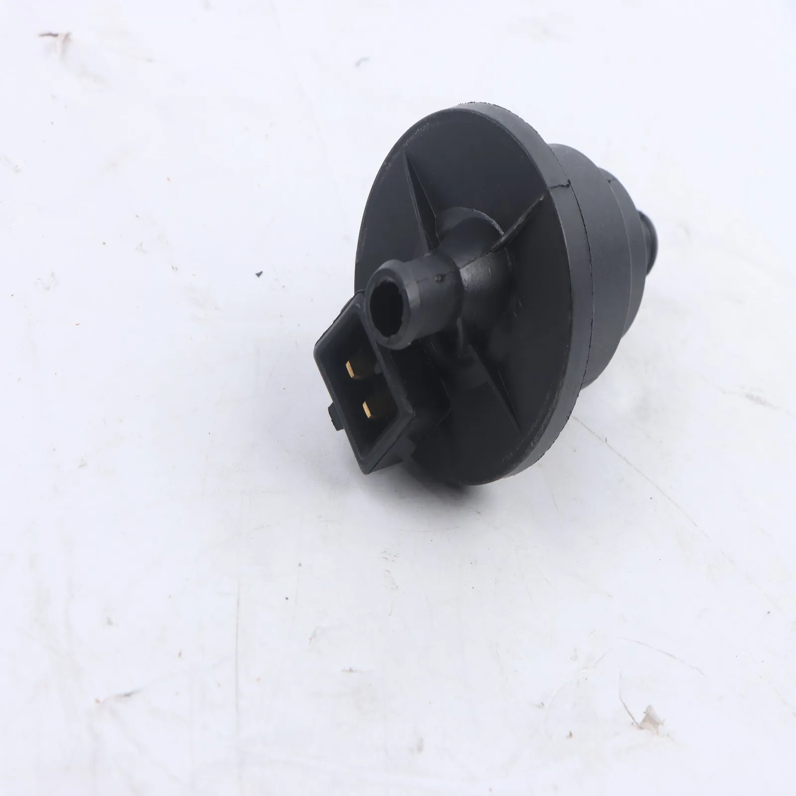 

1 шт. клапан продувки канистры пара 0280142347 6QE906517A для Accent Elantra Santa Fe Optima Sportage 1995-2010 гг.