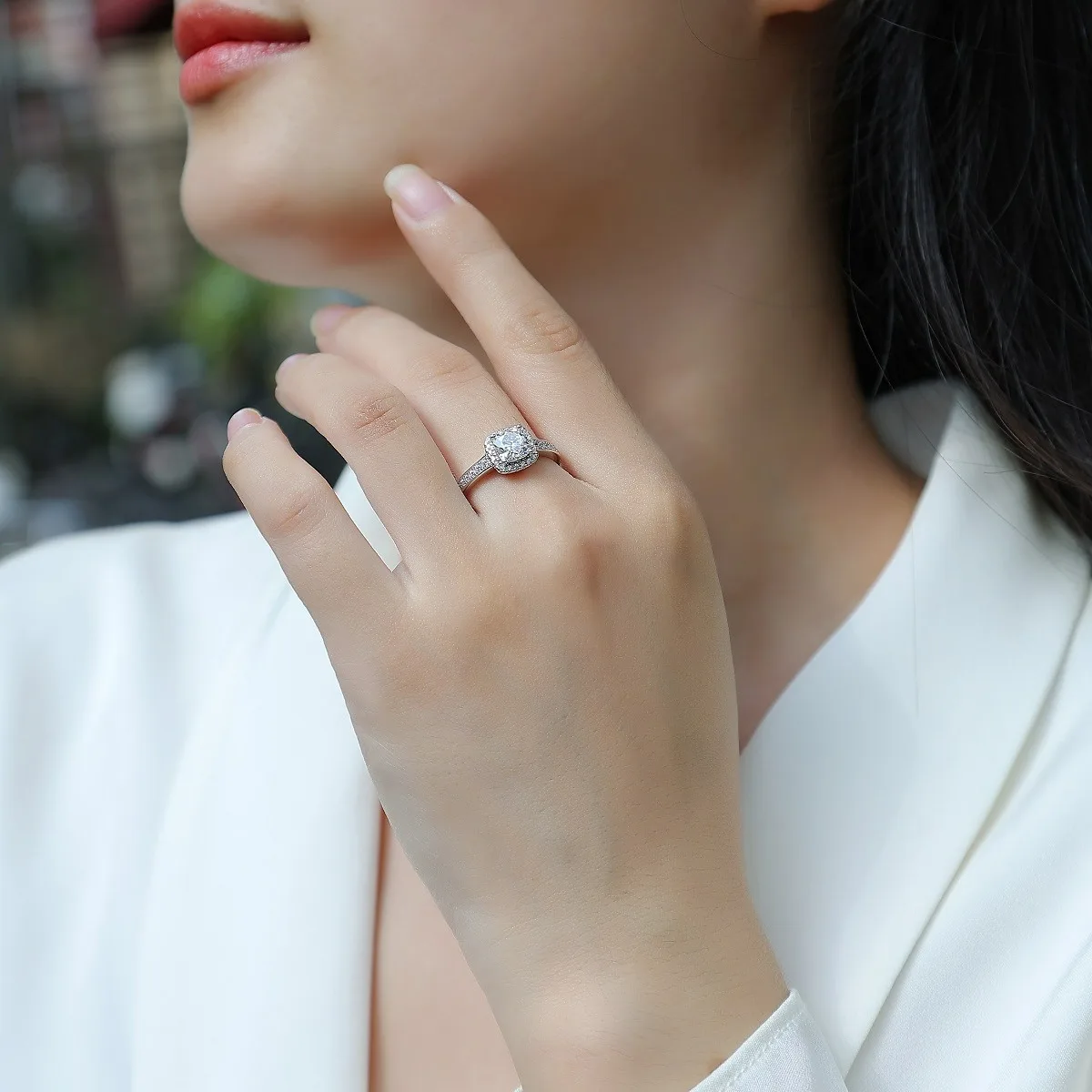 JEWLARA European and American Fashion Ring S925 Silver Ring, Moissanite Light Luxury High-end Women's Ring Does Not Fade