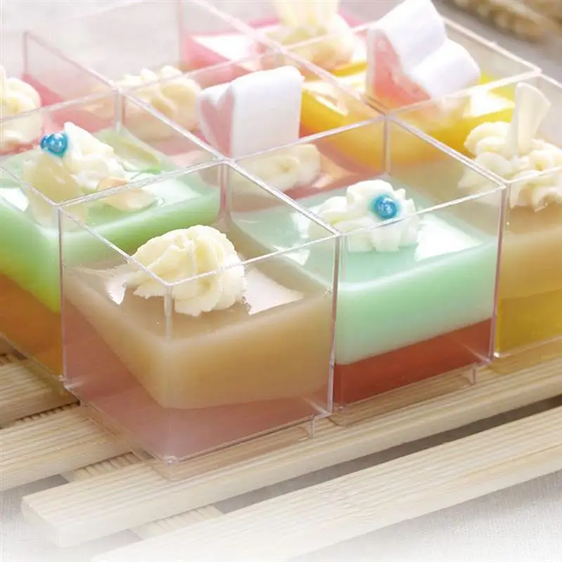20pcs Plastic Tiramisu Pudding Mousse Cup Transparent Plastic Mousse Cup Container for Jelly Yogurt Dessert (with Cover)