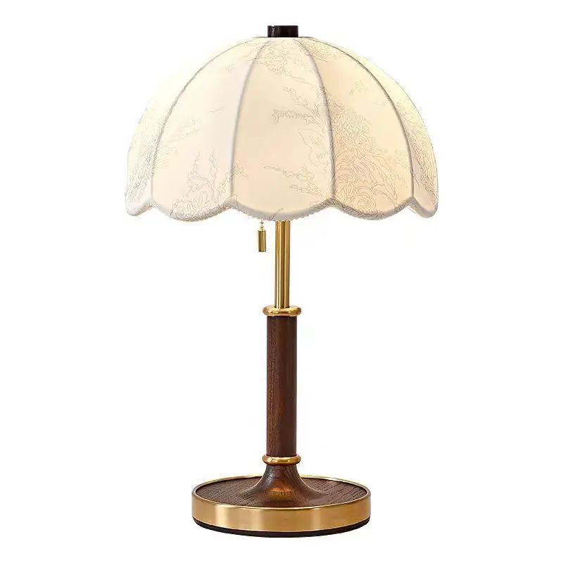 

American desk lamp, living room bedroom luxury bedside lamp, retro light luxury simple modern home