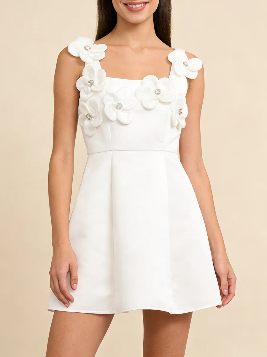 TWOTWINSTYLE Luxury Events Square Collar White Mini Dress for Women Sleeveless 3D Flower Accent Flared Skirt for Romantic Dates