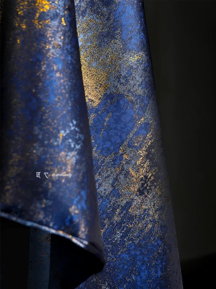 Gilded Jacquard Yarn-dyed Fabric Reflective Fantasy Gold Silk Retro Bag Clothing Designer Cloth for Dress Diy Sewing Material