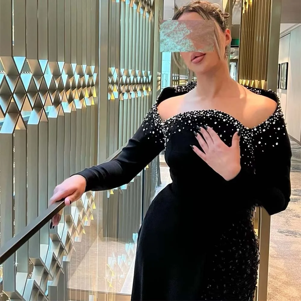 Maßgeschneidertes, exquisites, mit Perlen verziertes Abendkleid mit Reißverschluss, bezauberndes, trägerloses Pailletten-Abschlussballkleid, elegantes Rüschen-Partykleid