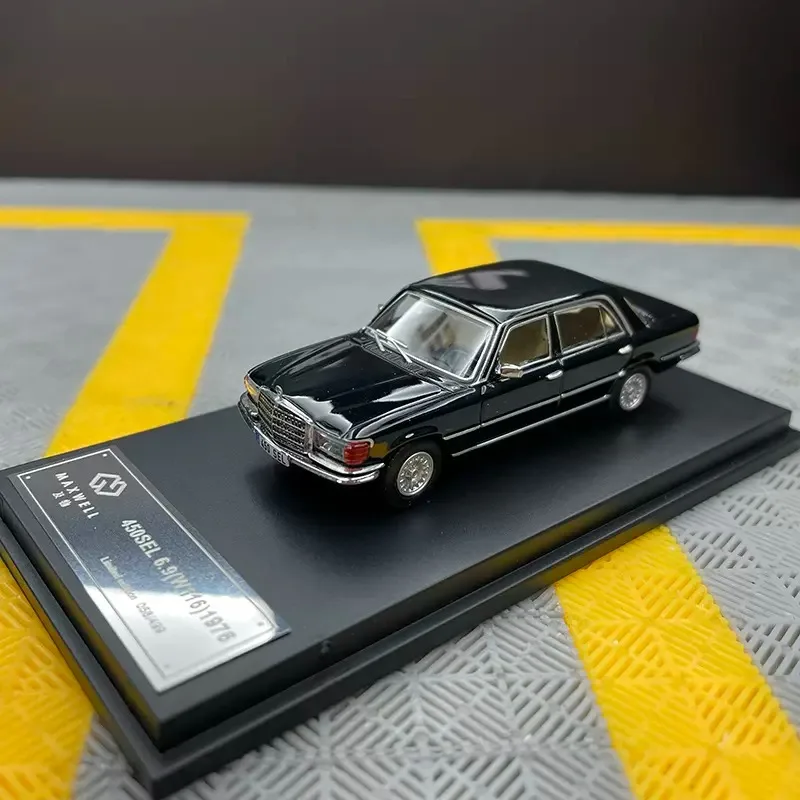 1:64 Scale 450SEL W116 Alloy Car Model Ornament