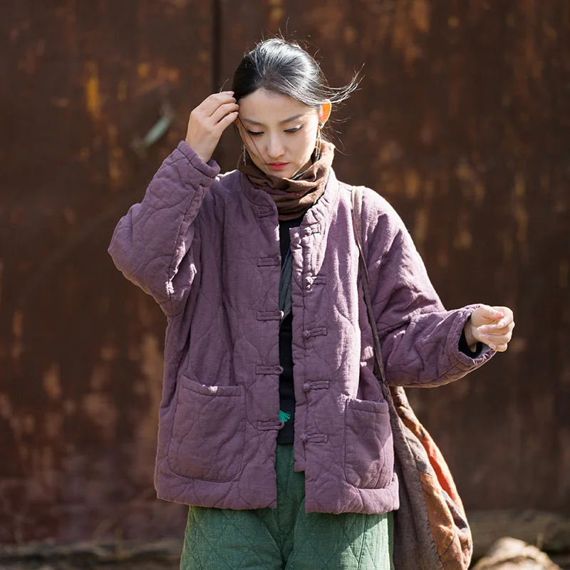 เสื้อโค้ทผ้ารามีสั้นสำหรับฤดูหนาวปี 2025: ลายควิลท์รูปทรงน้ำเต้า คอตั้งสไตล์เรโทร และกระดุมแบบกบ