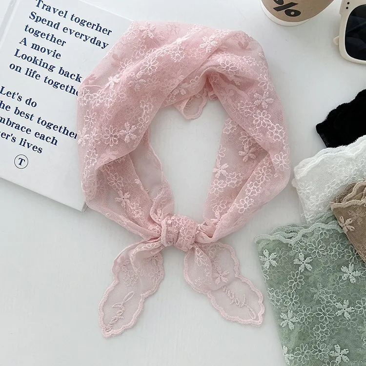 

Весенний новый французский кружевной треугольный шарф, милый головной платок с девичьей атмосферой, украшение для фото, универсальная японская и корейская мода