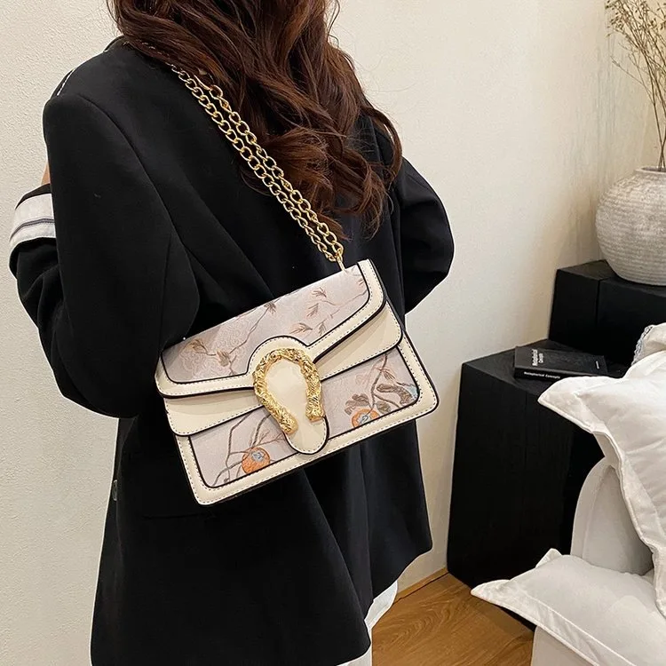 

2025 Trendy Square Bag, Chic Shoulder Purse for Women, Casual Crossbody Tote, Minimalist Day to Night Bag, Textured Sling Bag