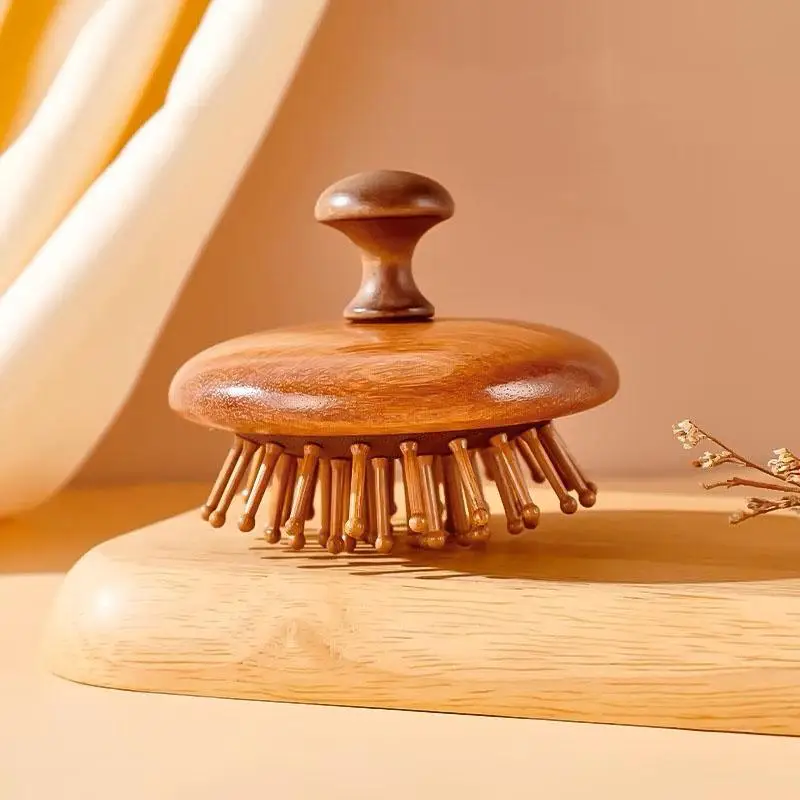 Pettine per massaggio alla testa multifunzionale in legno di sandalo naturale Terapia del cuoio capelluto Dente circolare Guasha Raschiante Massaggiatore per il corpo per il relax