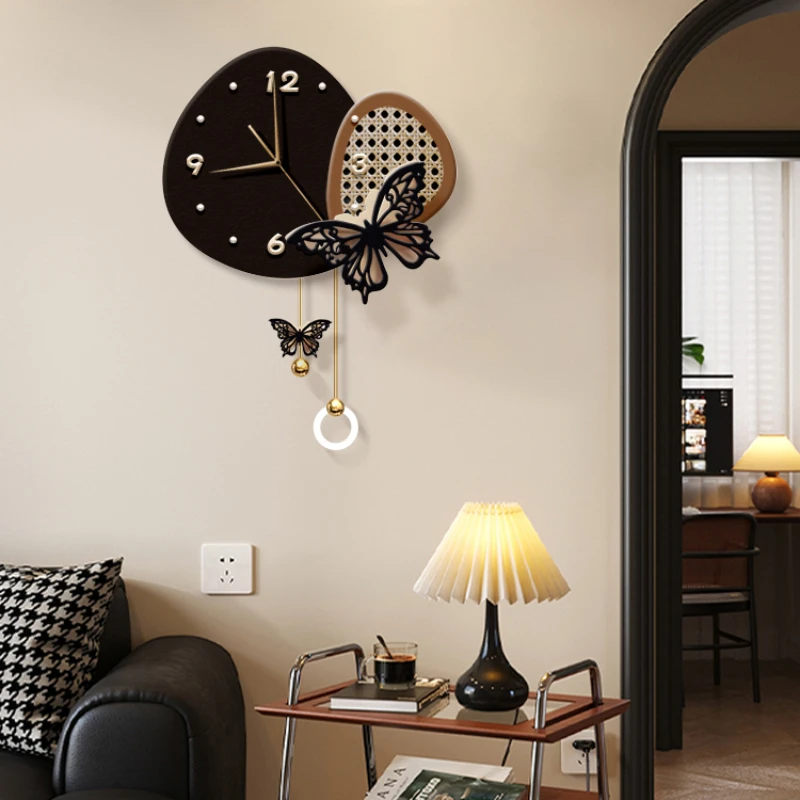 Lamp Retro Wall Clocks Hanging Butterfly Antique Cute Wall Clocks Creative Room Reloj De Pared Para Sala Home Decoration