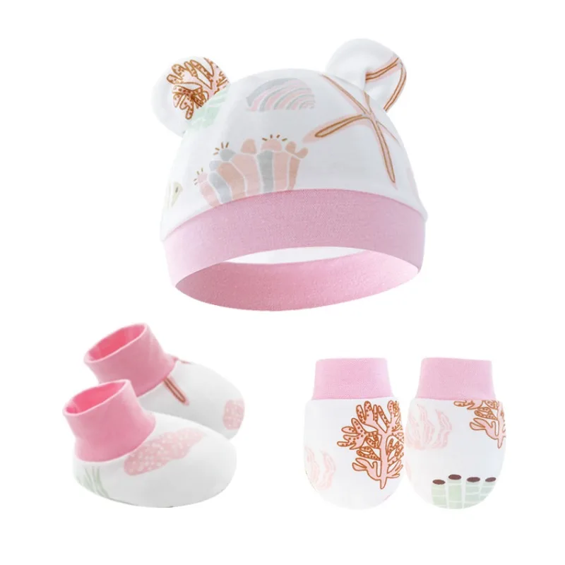 New Design Cute Print No Scratch Infant Unisex Baby Boys Girls Newborn Cap Mitten Sock Sets