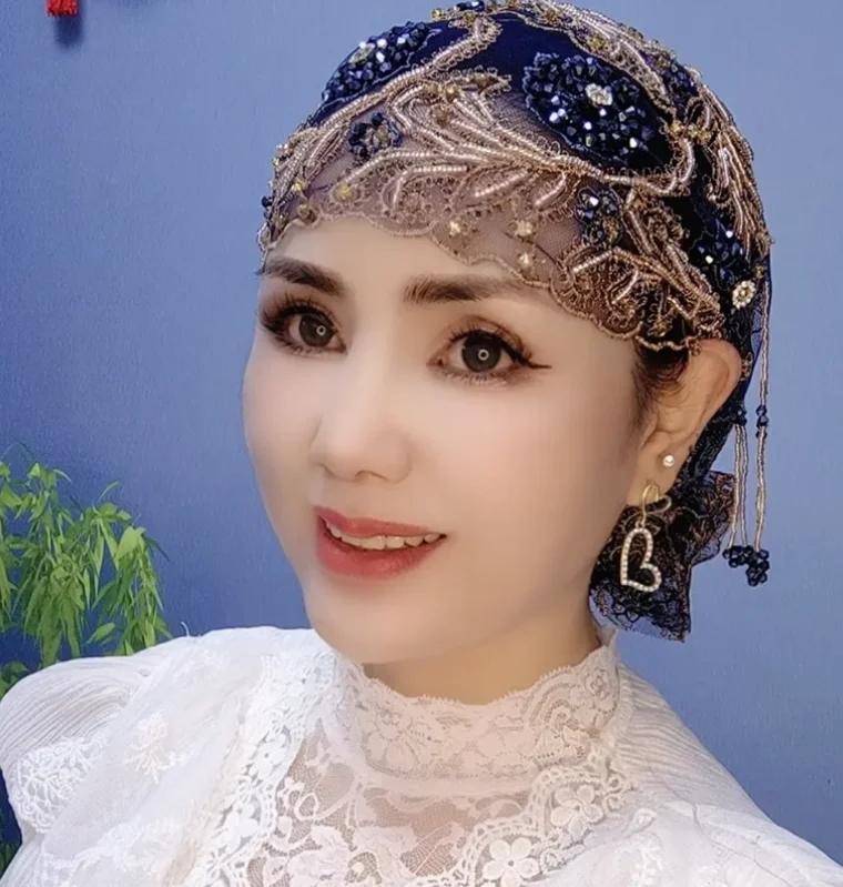

Chinese Hui Ethnic Group Baotou Hat Fish Tail Hat Lace Bead Tassel Hat