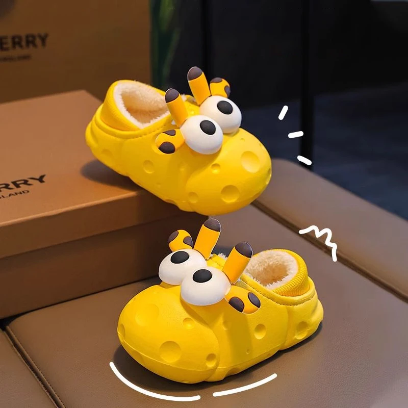 2025 Nowe jesienno-zimowe bawełniane kapcie dla chłopców i dziewcząt Ciepłe i pluszowe wodoodporne bawełniane kapcie dla dzieci