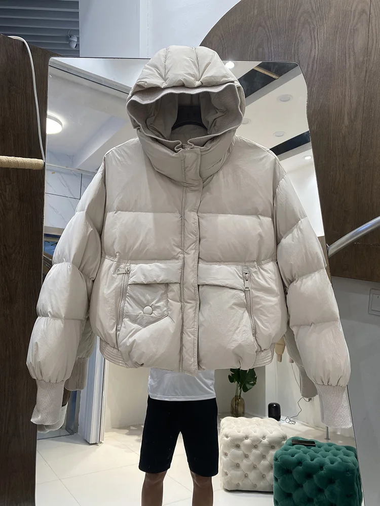 المرأة قصيرة نمط محبوك هوديي الربط الدافئة الأبيض بطة أسفل معطف الطبعة الكورية 2025 شتاء جديد Breadms أسفل معطف #1