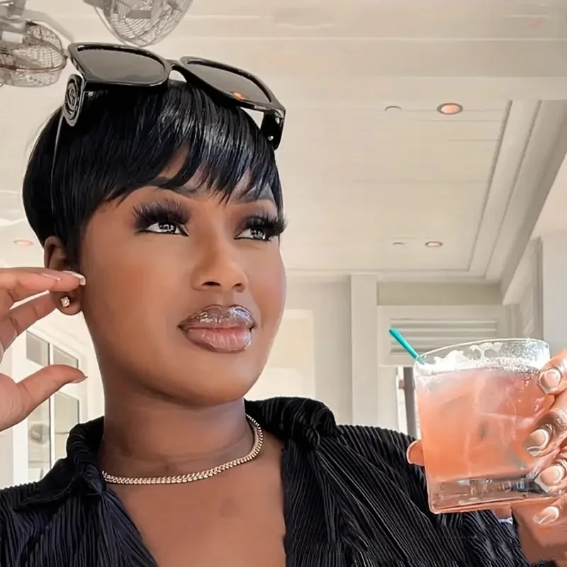 ショートストレートボブウィッグピクシーカットウィッグ人毛女性用前髪付きフルマシンメイド