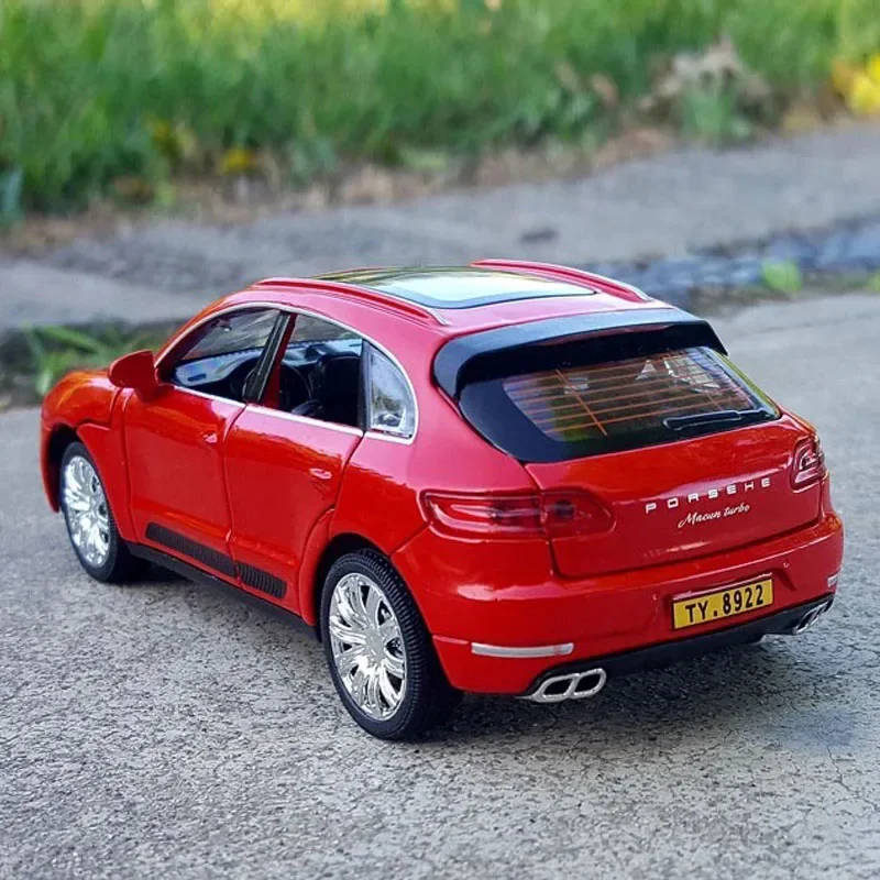 1:32 Porsche Macan Model Car Die Cast Alloy Boys Toys Cars Cayenne SUV Super car Collectibles Kids Car Free Shipping A43